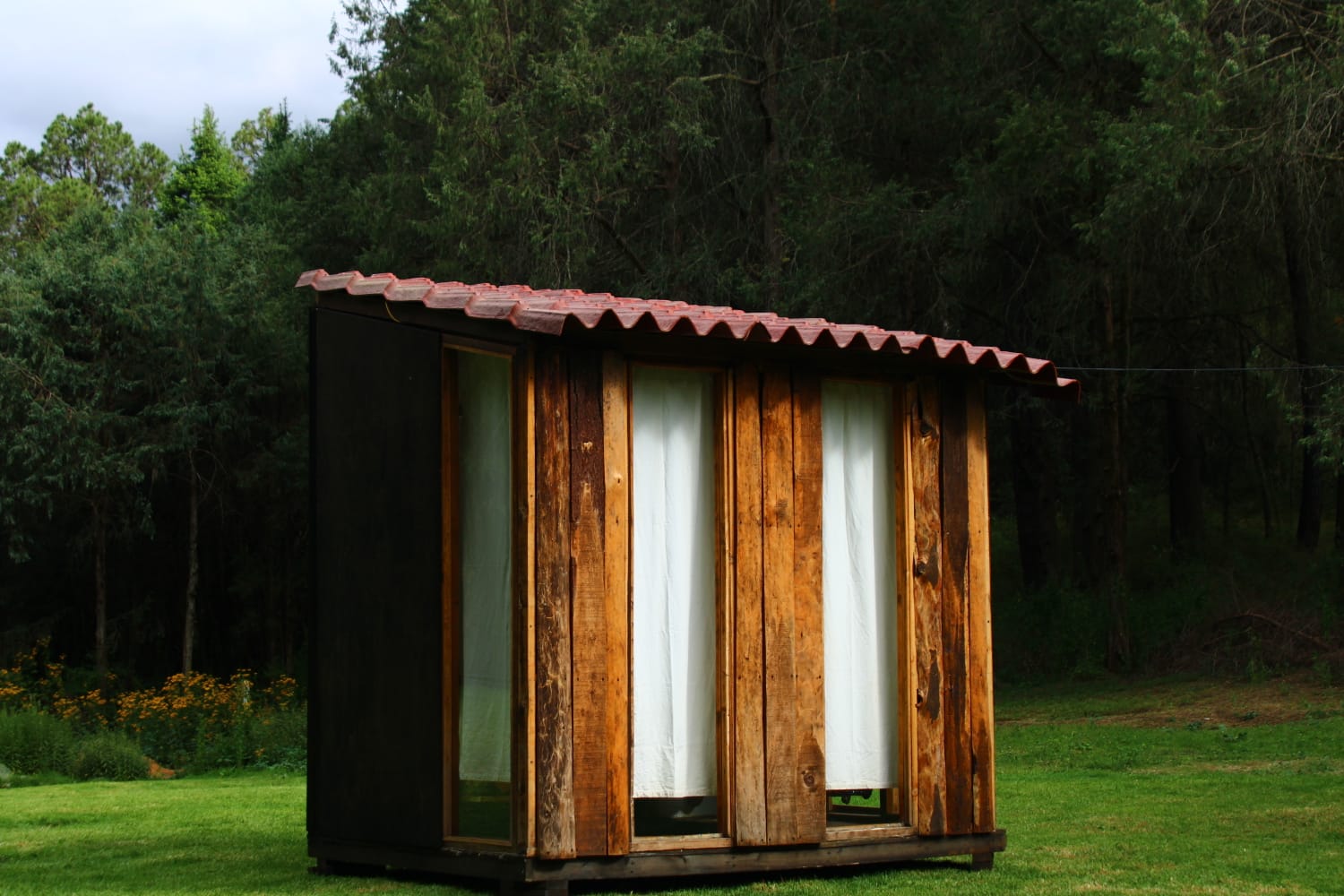 Glamping dentro del santuario de las luciérnagas